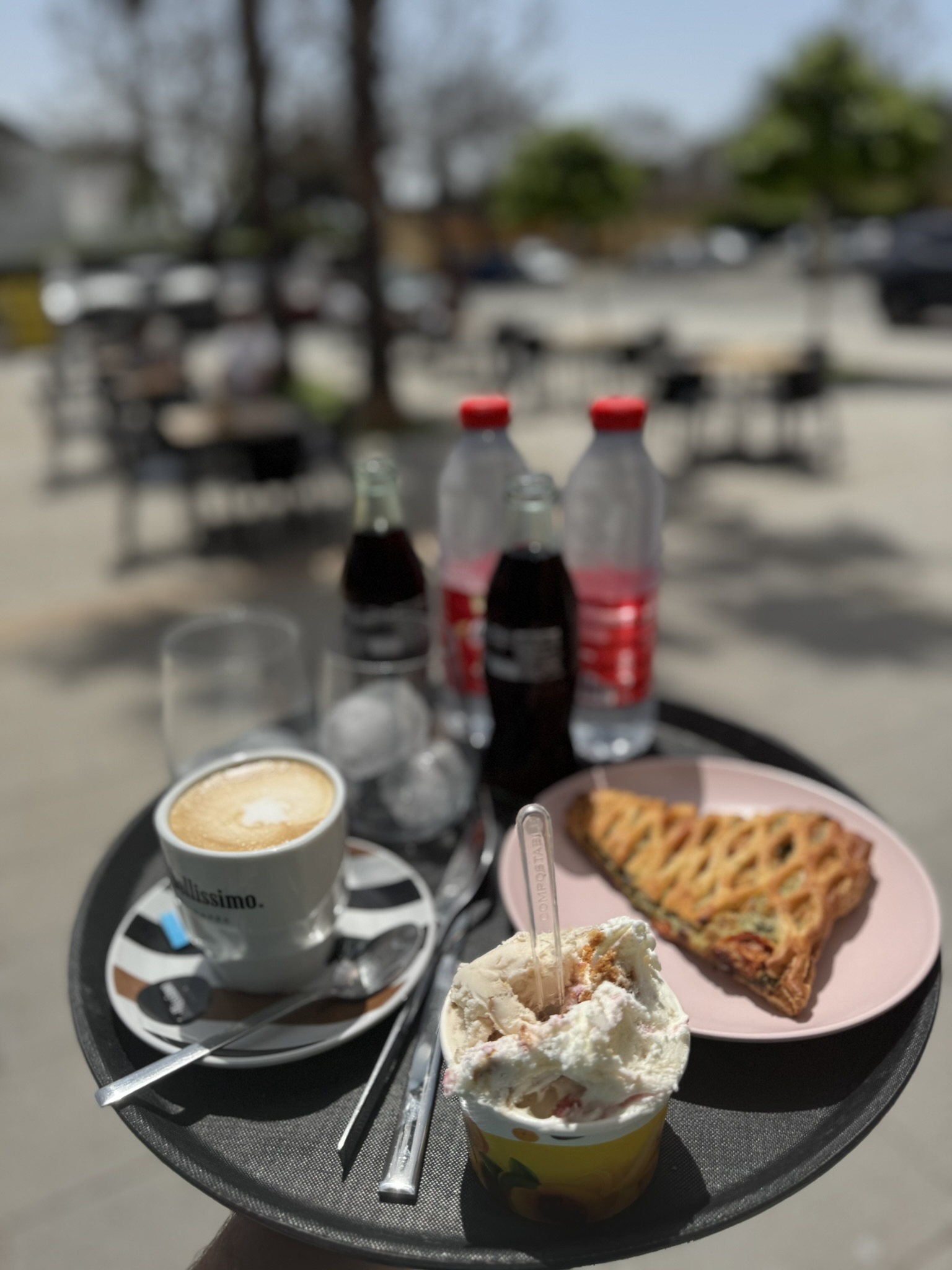 Café y merienda en la terraza
